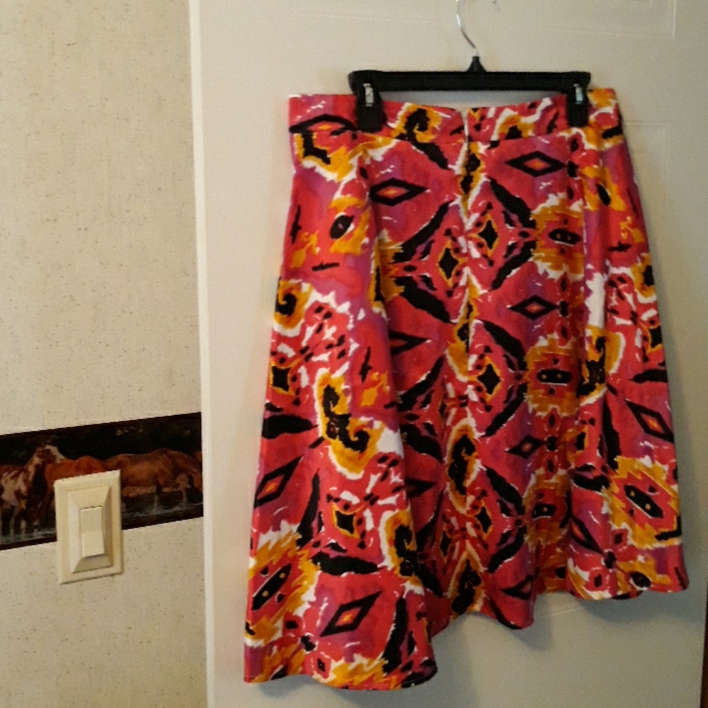 Host pick Robert Louis skirt.  New w/o tag - Picture 2 of 2